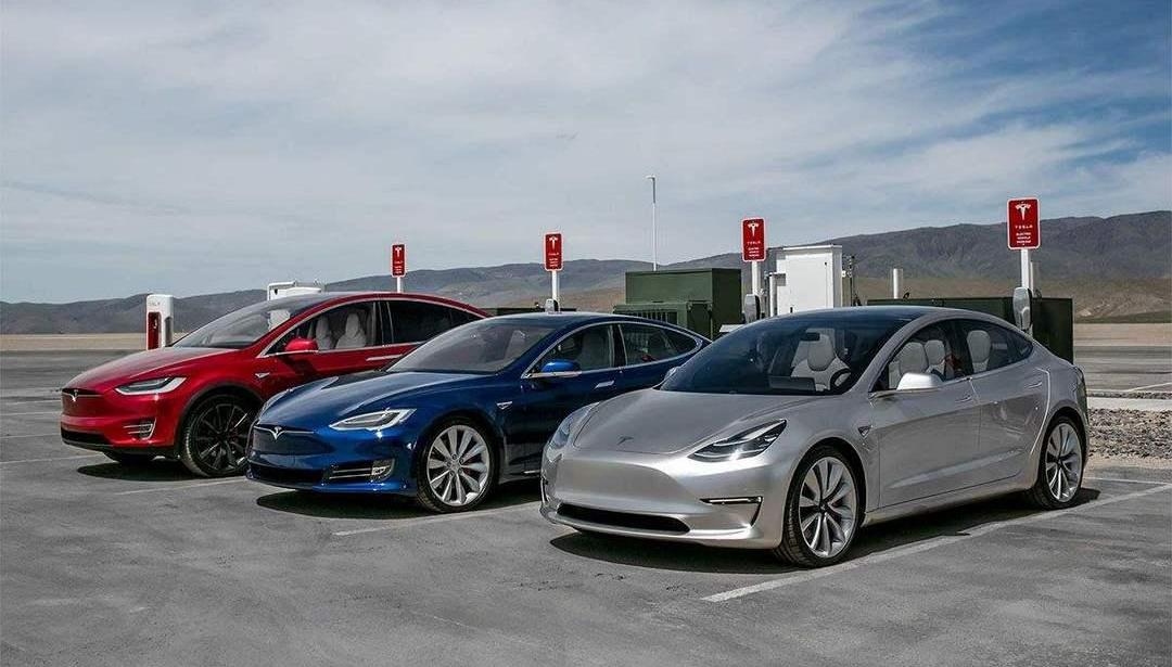 Tesla, Model 3, land rover, Lexus, Nissan