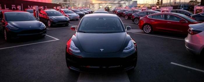 Tesla, Model 3, Discovery, Model S, Mercedes-Benz